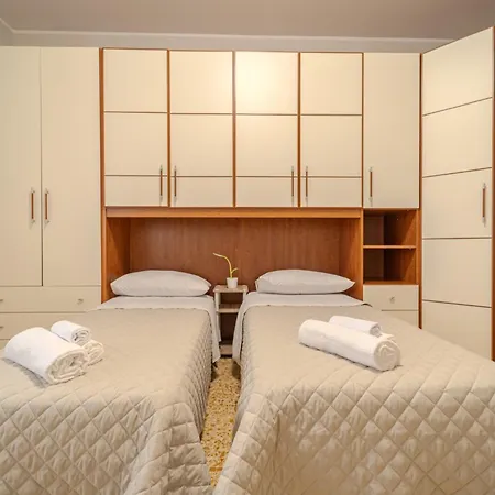 Apartamento Casa Lella Novara